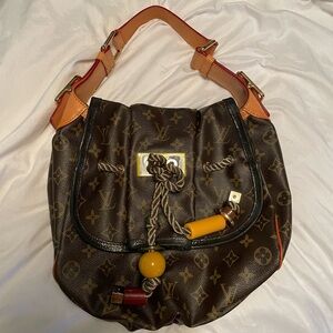 AUTHENTIC LOUIS VUITTON, I WILL NOT EMAIL OR CALL YOU, READ ALL INFO PLEASE